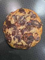 Giant Chocolate Chip Cookie